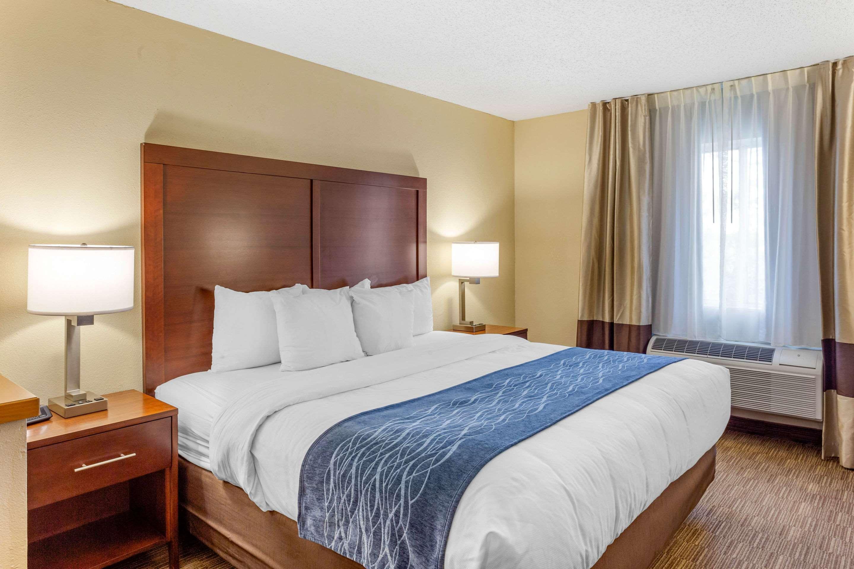 Comfort Inn Rockford Near Casino District Exterior photo