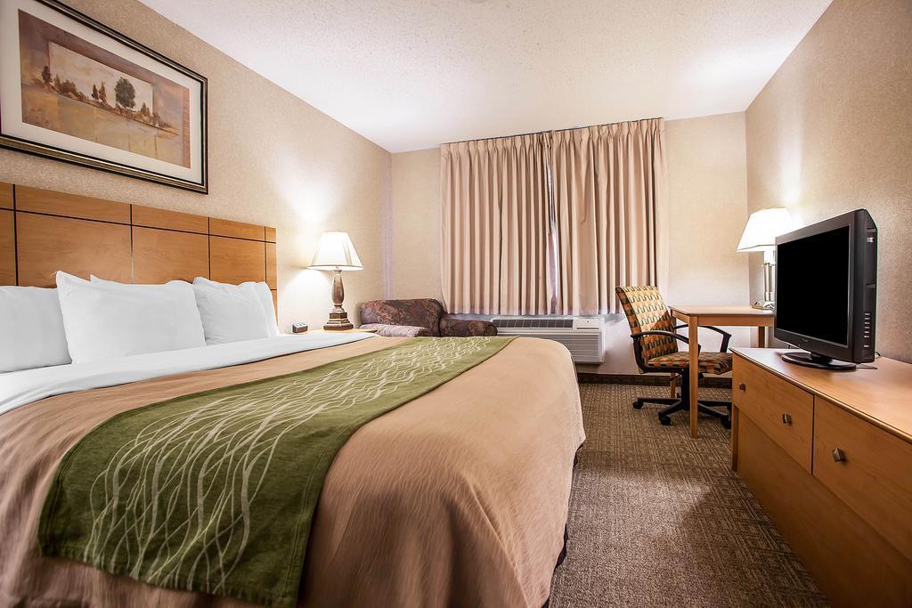 Comfort Inn Rockford Near Casino District Exterior photo
