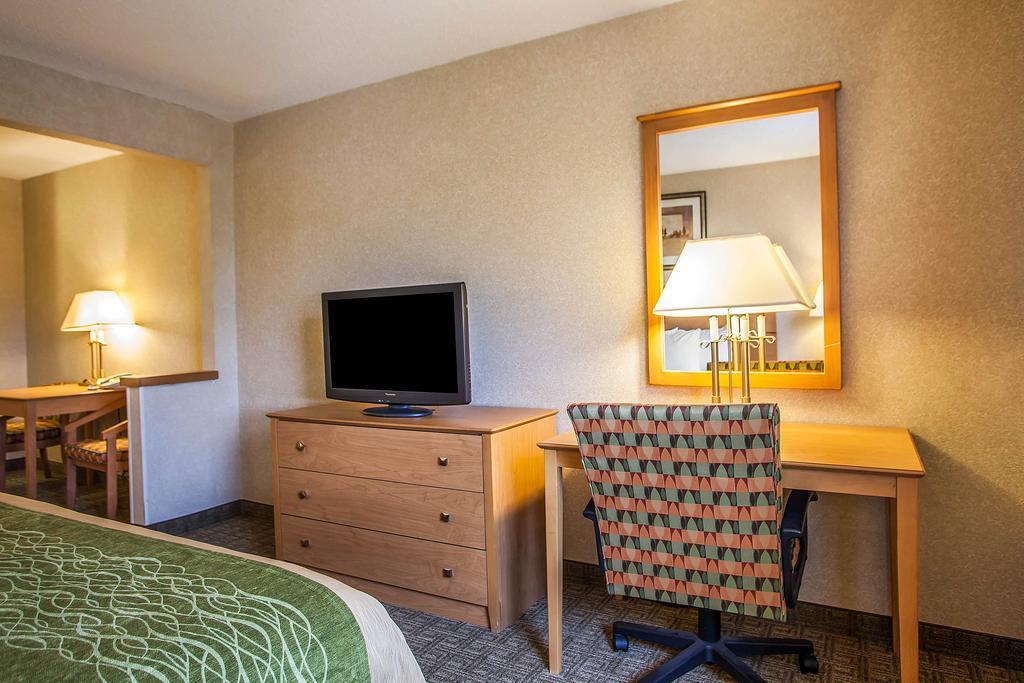 Comfort Inn Rockford Near Casino District Exterior photo