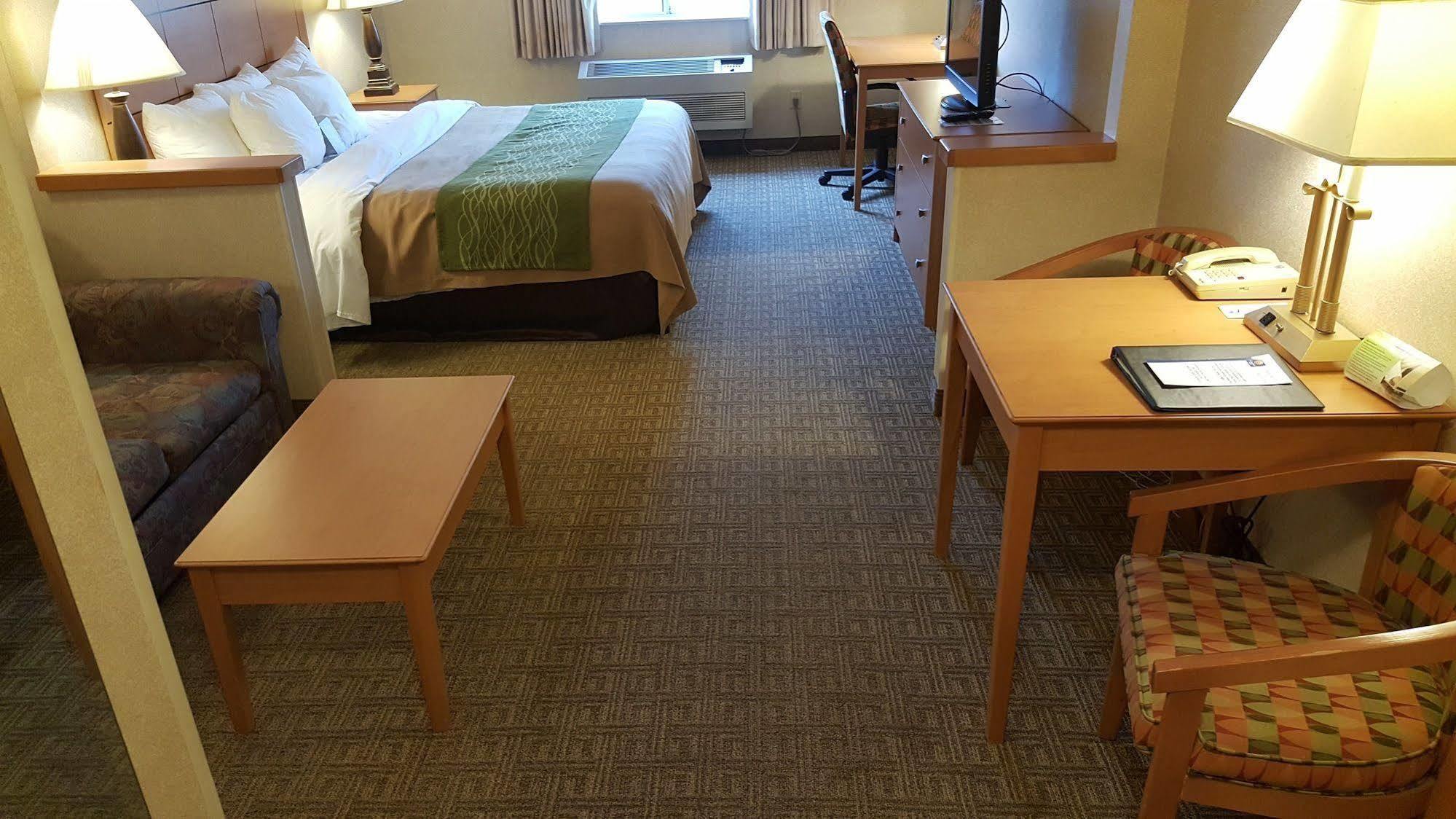 Comfort Inn Rockford Near Casino District Exterior photo